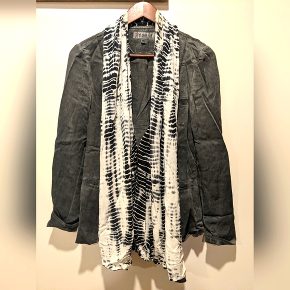 Guess grey jacket blazer with attached scarf, size small - Picture 7 of 7